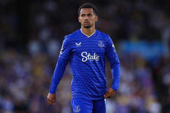 罗马诺:埃弗顿拒绝了来自意甲和英超对恩迪亚耶的报价