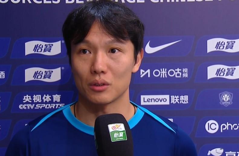 邓卓翔：面对困难希望球员们团结一致，发挥自己全部的能量