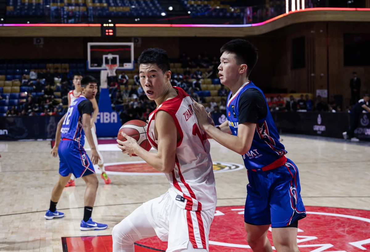 开云体育官网-新胡金秋来了！中国男篮又一15岁2米08新星蹿升，夺银进最佳阵容