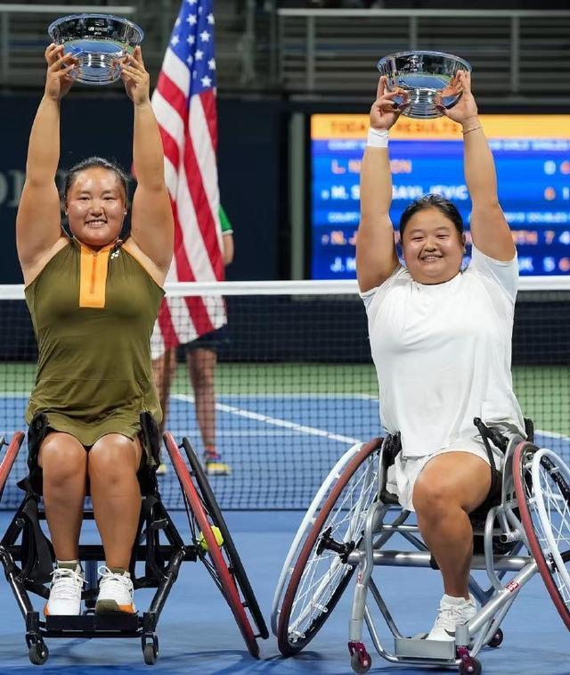 中国组合李晓辉/王紫莹2-0击败对手,夺得美网轮椅女双冠军