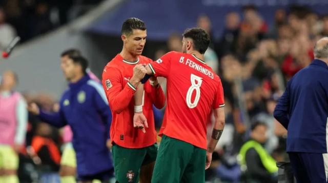 开云体育下载-没C罗 葡萄牙队是不是踢得更好？听B费咋回答！