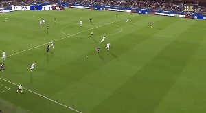 1754868661085067825.gif 【甘伯杯】巴萨5比0科莫 费尔明、亚马尔皆双响