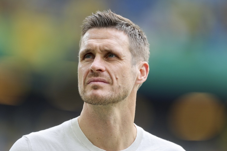 开云体育下载-汉堡有意凯尔?里肯:我与凯尔正处理转会工作,目前没人联系我们