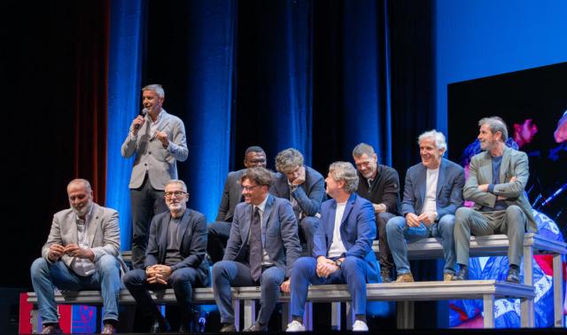 1728730920368031182.png 30年后传奇再聚,卡佩罗的不败米兰有何秘密?