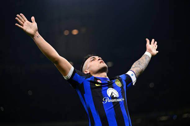 1709172057879076017.jpg 开云体育下载-还有谁?!4轮16球!领跑12分!国米杀疯了!赢麻了!