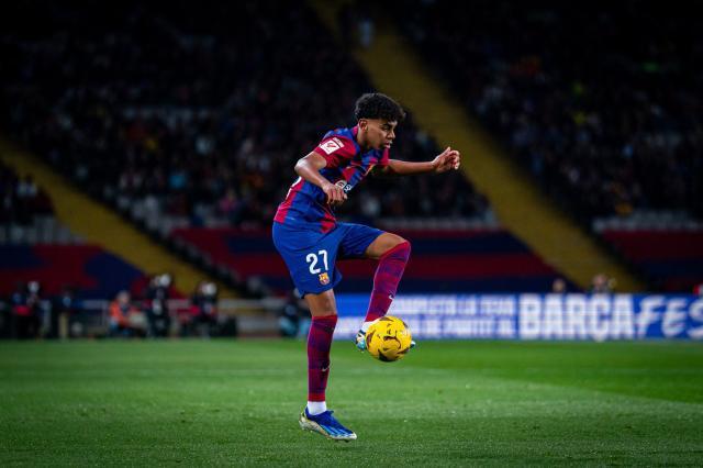 开云-【人物】一前一后，亚马尔库巴西拯救巴萨