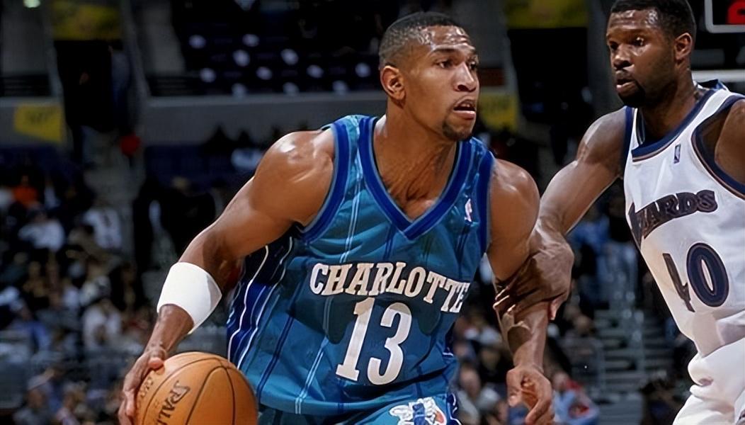 开云APP-小人物也会被记住!这6人非明星球员却得到球队认可 成功退役球衣