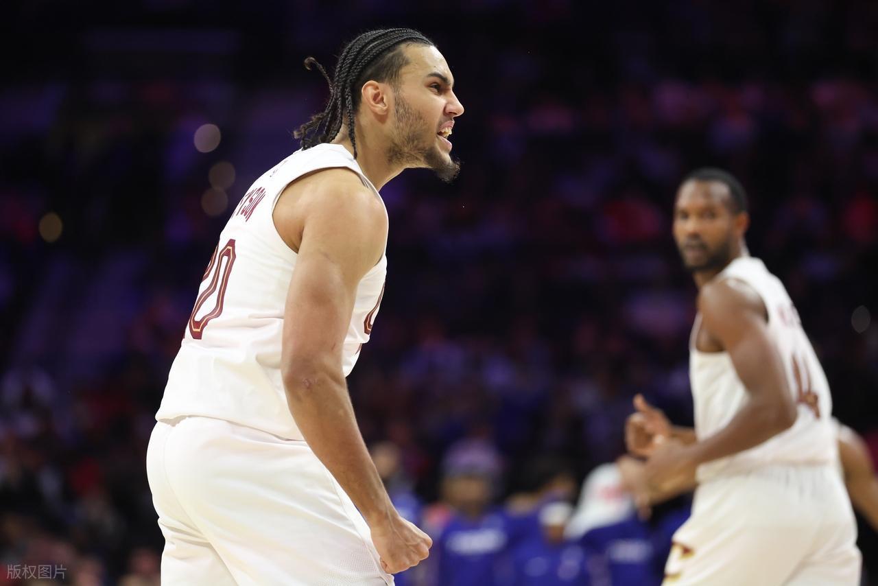 开云-杜兰特39+4+7无缘今日最佳球员！因为哈登31+2+10超神主导大逆转