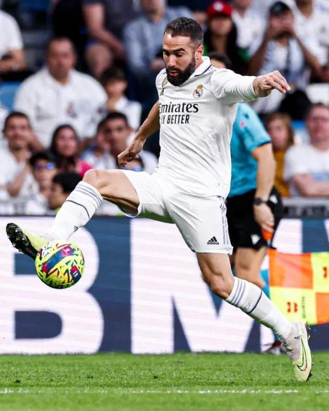 1682806305503002662.jpg 开云体育官网-【西甲】罗德里戈世界波本泽马戴帽,皇马主场取3分