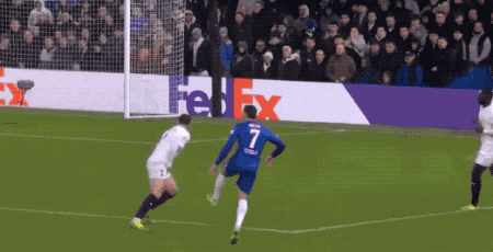 开云体育官网-豪门狂欢夜：马赛0-3利物浦 凯恩双响拜仁2-0升至第二 切尔西1-0|哈里·凯恩|帕福斯|罗斯|大卫路易斯|拜仁慕尼黑_新浪体育_新浪新闻