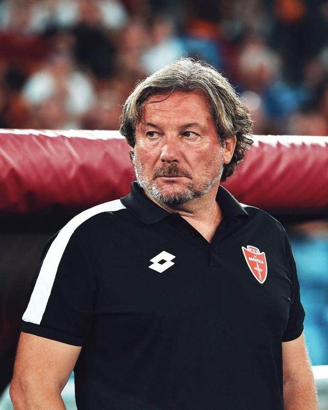 1663079745982054411.jpg 开云体育下载-【早报】莱万脚软!拜仁真对巴萨“血脉压制”?