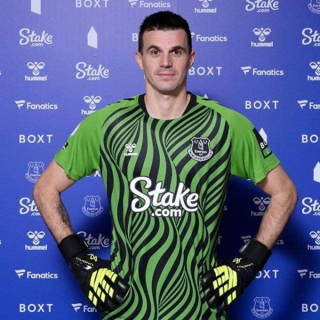 1663079756001049430.jpg 开云体育下载-【早报】莱万脚软!拜仁真对巴萨“血脉压制”?