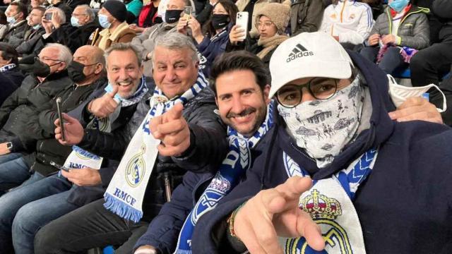 开云APP-圣卡西乔装打扮去看皇马大巴黎欧冠 竟没人认出他