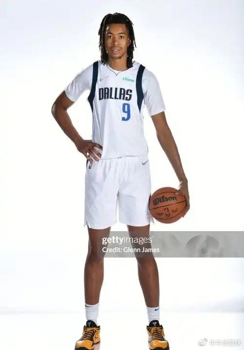 开云体育下载-广东大外援曝光，26岁，美国人，218公分，曾效力多支NBA球队|广东男篮|布朗|贾维尔-麦基|贾维尔·麦基|北京首钢_新浪体育_新浪新闻