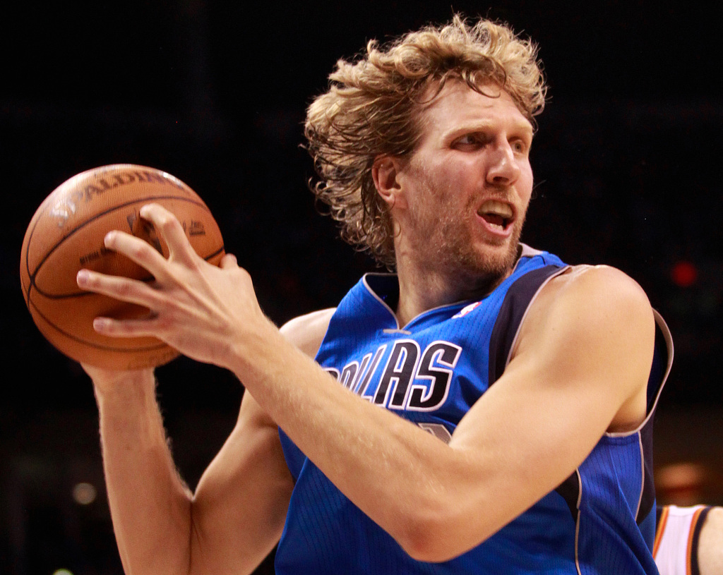 开云体育官网-总进球榜人均名人堂？老詹超天勾 保罗差5球进前40 三少库赞在列