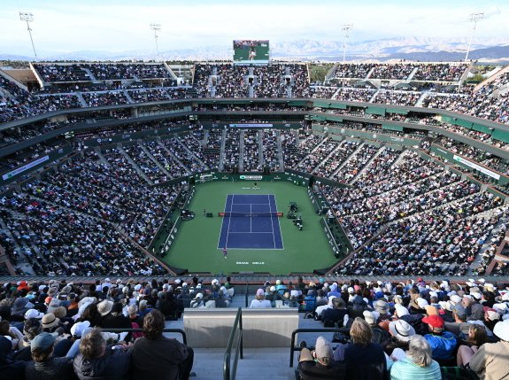 开云-德约燃尽遭逆转，阿卡抢七晋级，莱巴小白菜收大礼，大富复仇本本|德约科维奇|德雷珀|名将|冠军|捷克_新浪新闻
