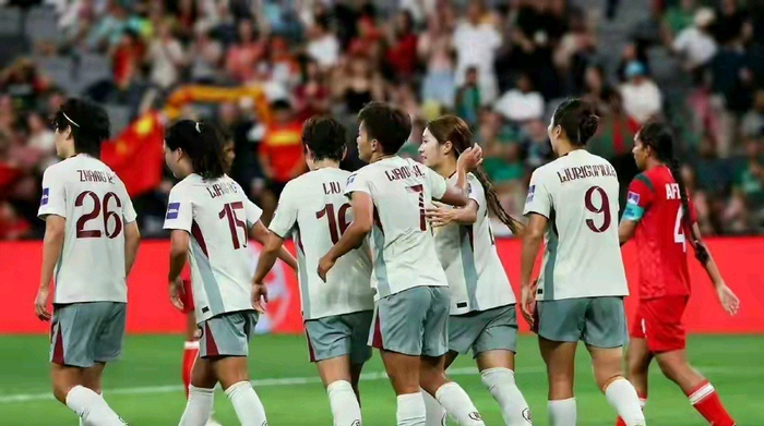 开云-女足2-0险胜鱼腩，王霜吊射难掩尴尬，老帅该下课了吗？|亚洲杯|张睿|比赛|对手|米利西奇_新浪体育_新浪新闻