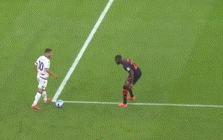 开云体育下载-【意甲】莱昂+烈火替补造逆转 AC米兰先丢2球3比2胜