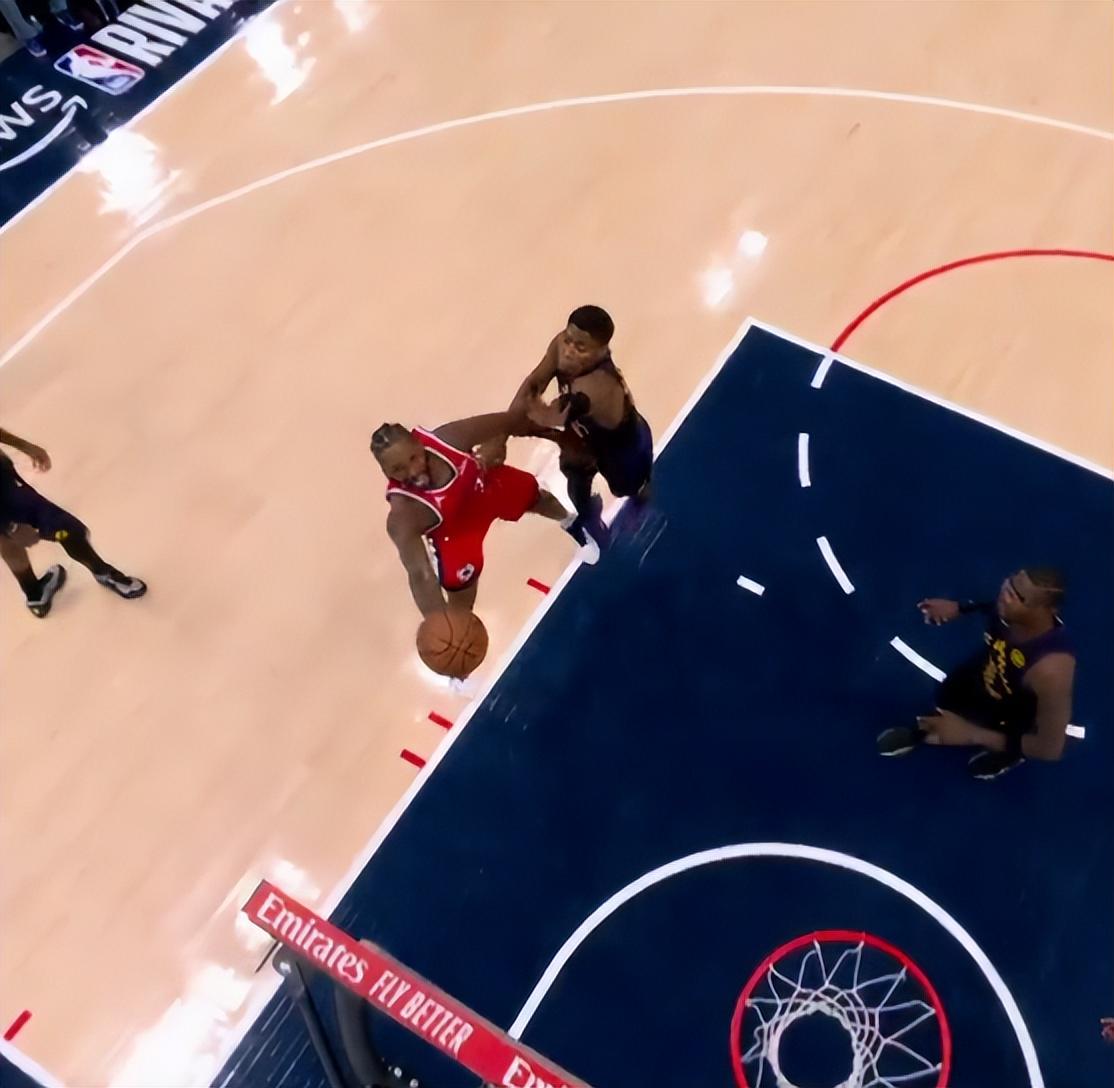 开云APP-感谢洛杉矶华佗队？小卡伤停6天复出就砍24+5：已连续23场20+