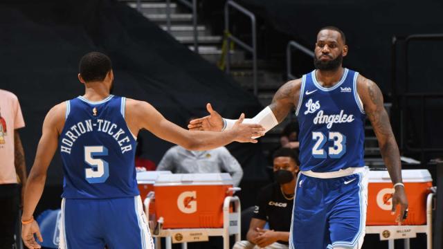 KAIYUN-谁是湖人三巨头身边的X因素？年轻的塔克做好准备