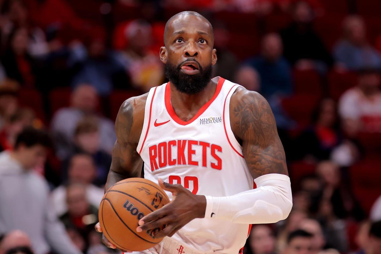 开云体育下载-火箭3首发1替补缺阵，混编10人阵容临时上线！3笔底薪签约太超值