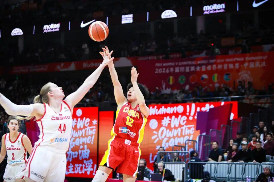 开云体育下载-晋级世界杯只是开始！中国女篮险胜捷克，但这一战给全队敲响警钟