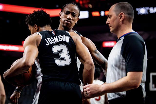 开云体育官网-【体坛篮球秀】连胜洛城双雄！马刺真的决定不摆烂？