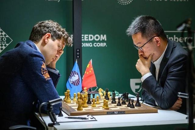 开云体育官网-国际棋联世界冠军候选人赛，中国韦奕取得首胜|埃西彭科|辛达洛夫|朱锦|棋手|卡鲁阿纳_新浪体育_新浪新闻